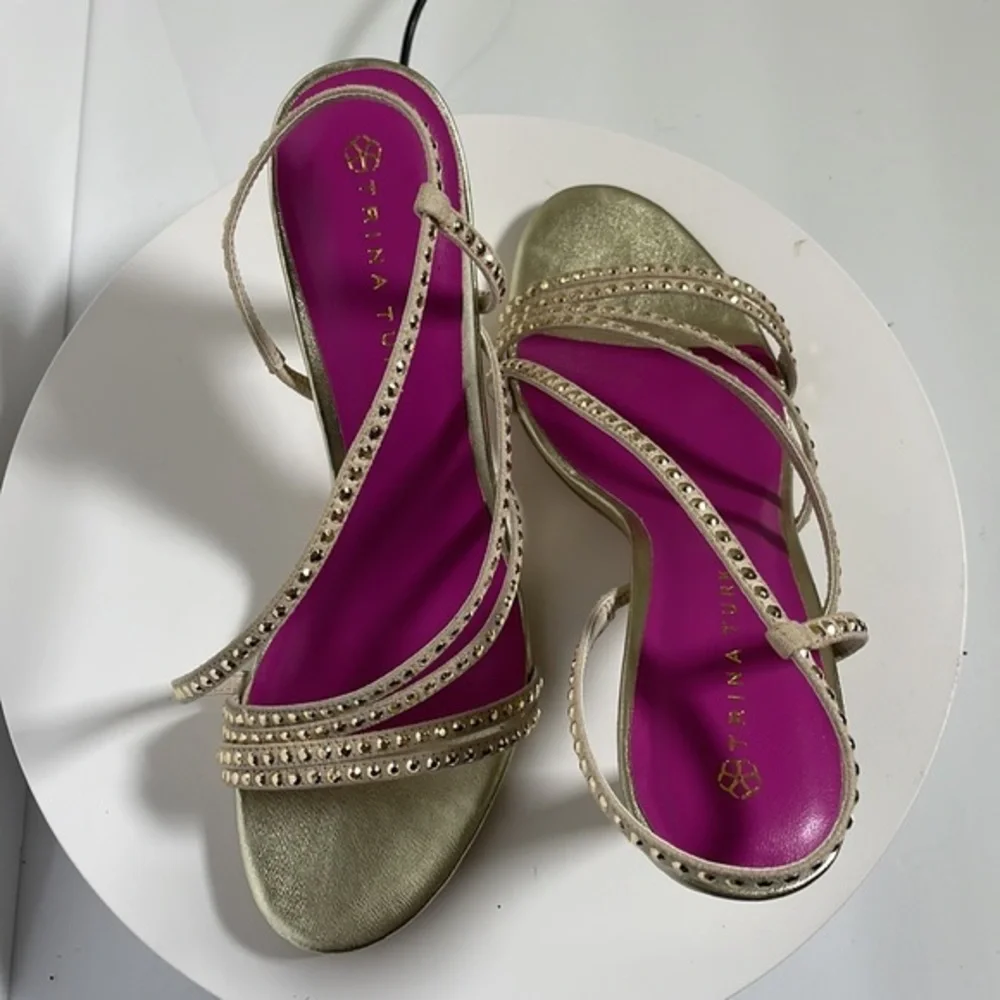 Trina Turk Heels Sandals Pink insole dress party shoes New size 7.5 M